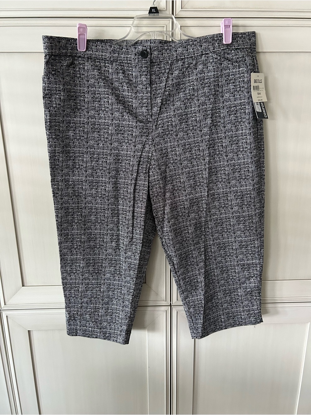 Bealls Black & White Tweed-Look Cropped Pants